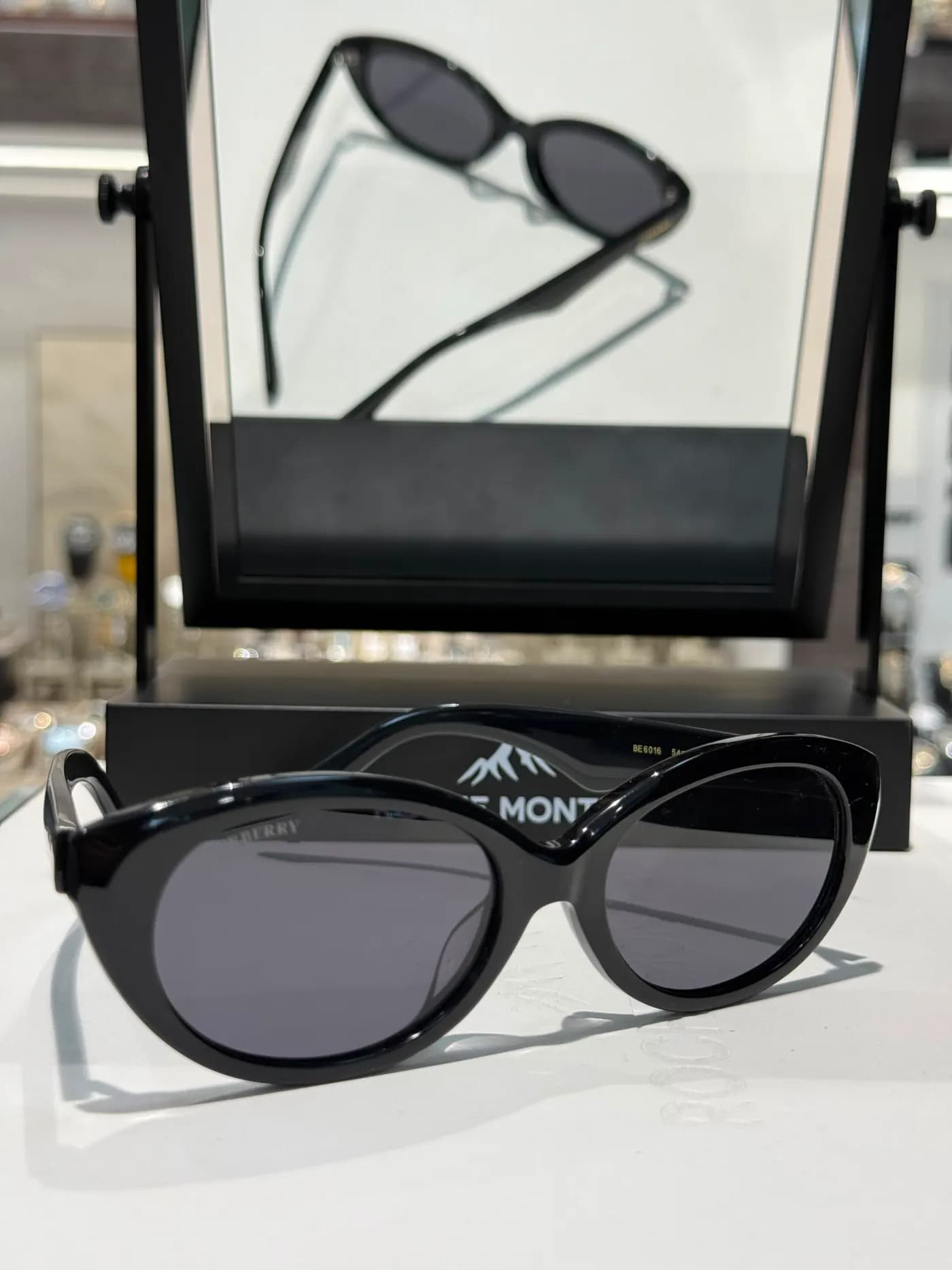 Burberry BU-02