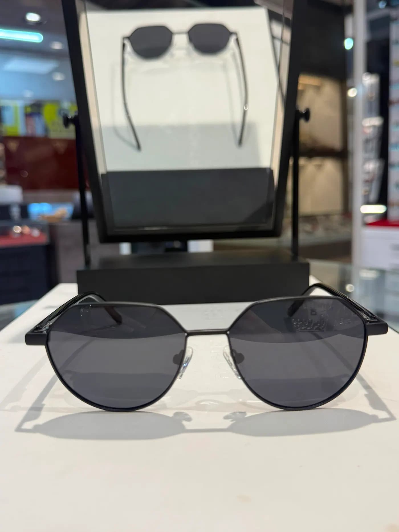 Lacoste LC-56
