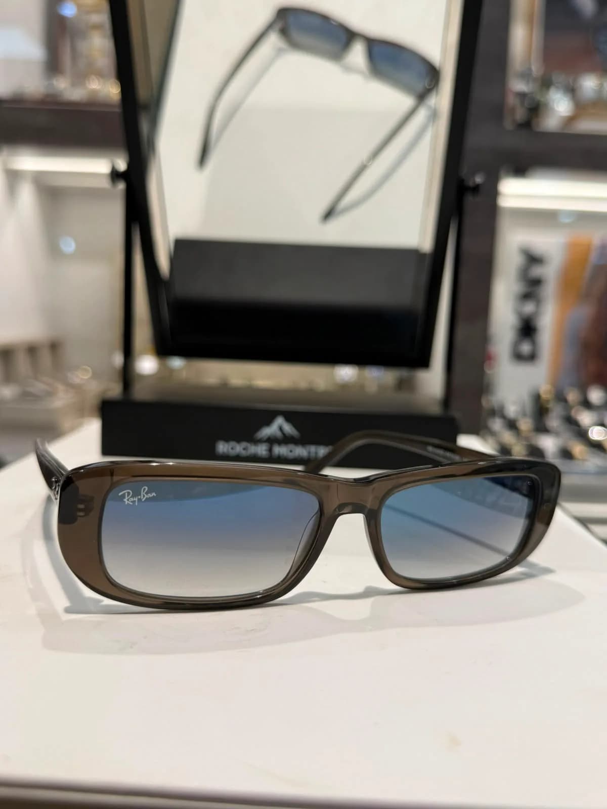 Ray-Ban RB-09