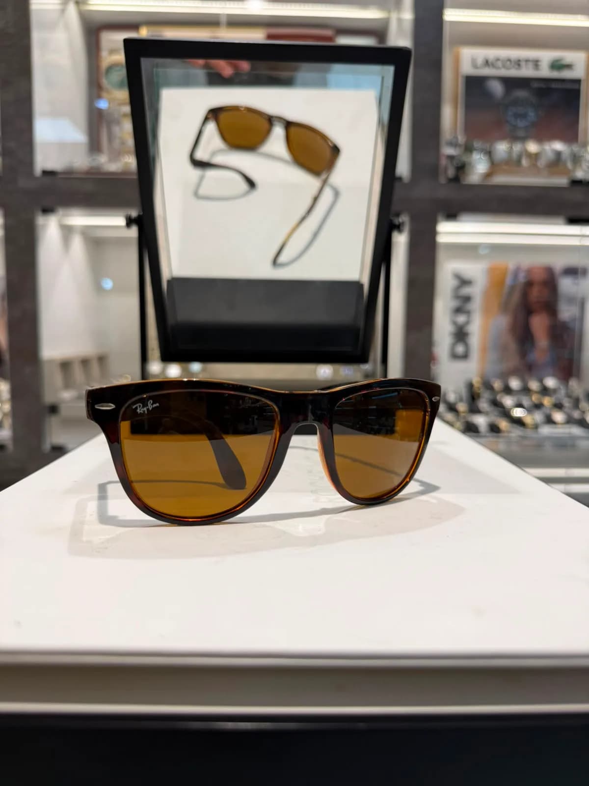 Ray-Ban RB-10