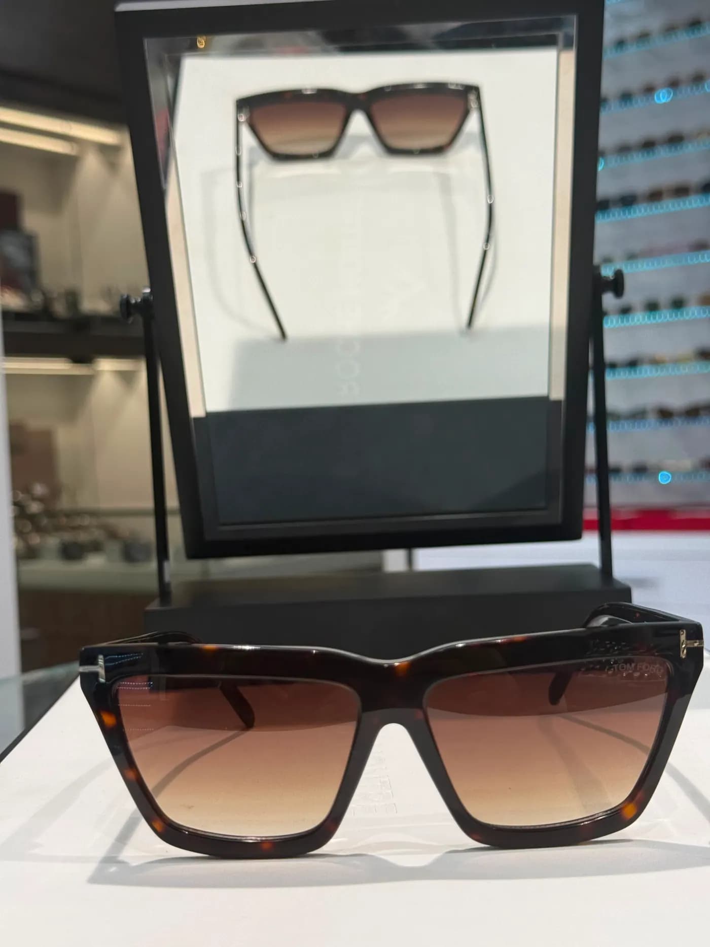 Tom Ford TF-44