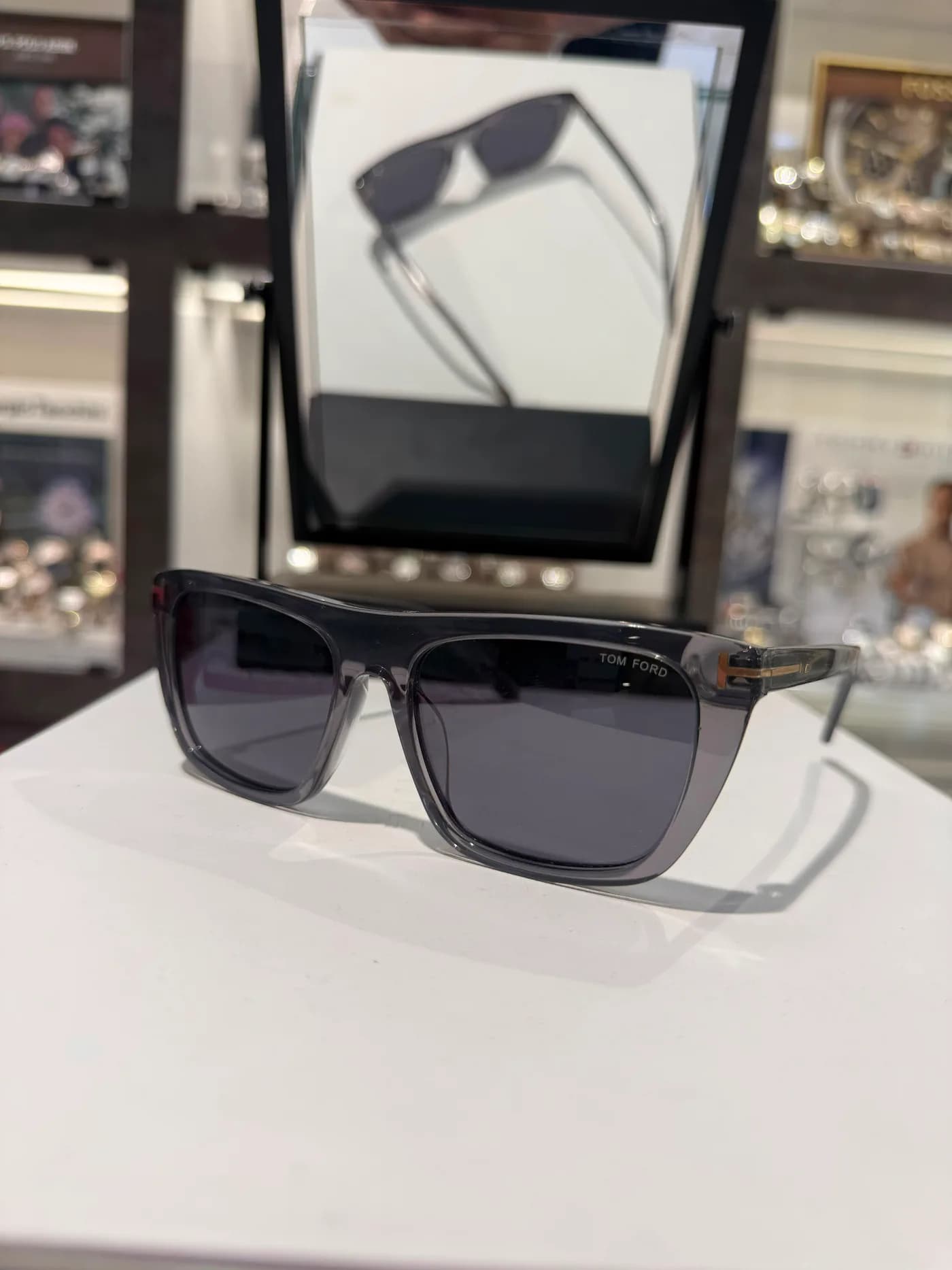 Tom Ford TF-24