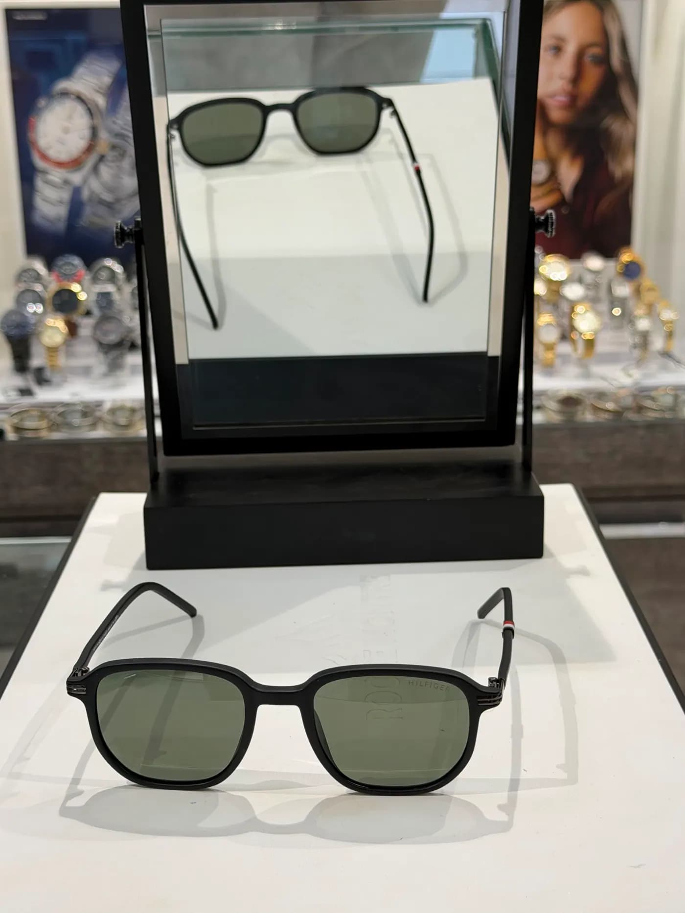 Tommy Hilfiger TH-03