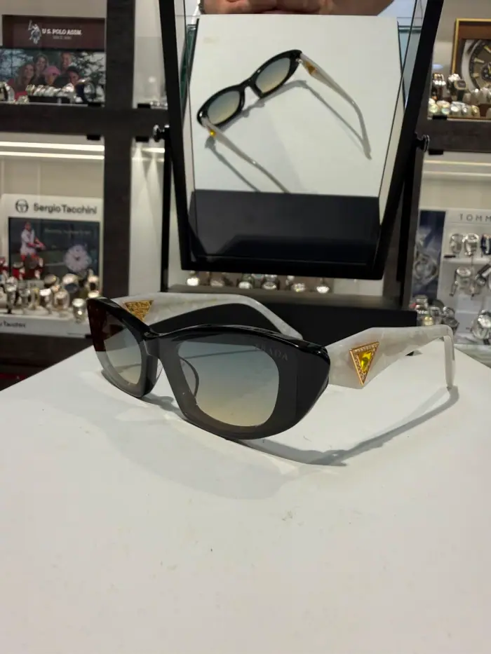 Prada PR-05
