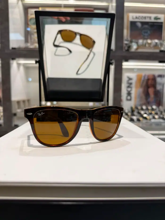 Ray-Ban RB-10
