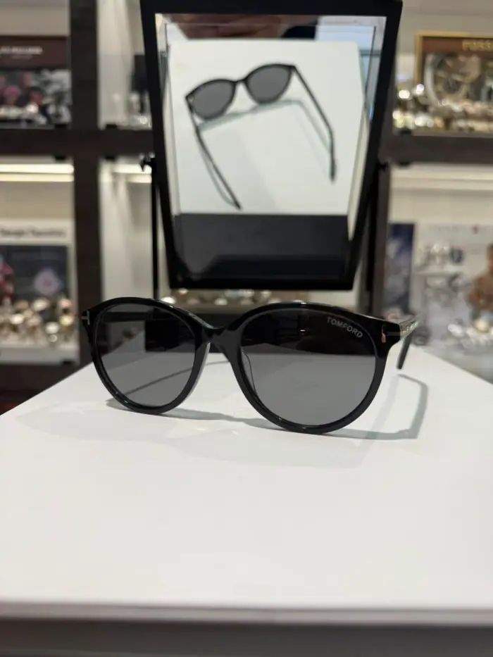 Tom Ford TF-04